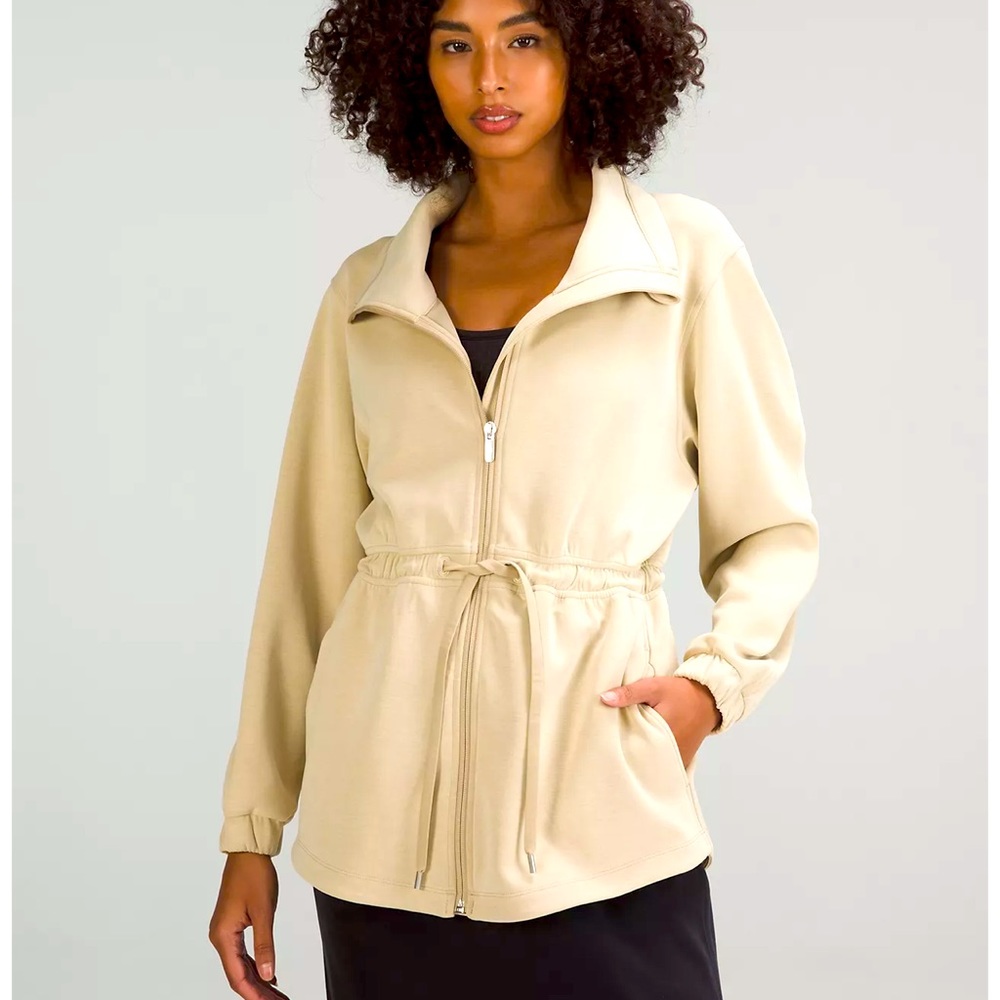 NWT Lululemon Women’s Softstreme Cinch-Waist Jacket